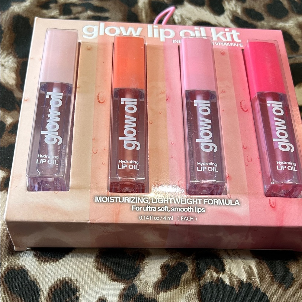 GLO jeans Glow Lip Oil Kit - Sheer Pink, Coral, Soft Pink, Bright Pink
